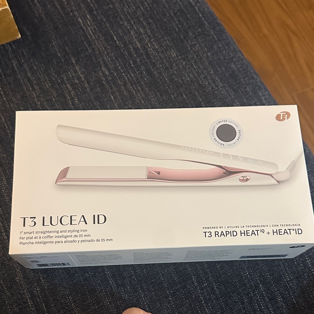 T3 Lucea ID Hair Straightener - Silver color NEW